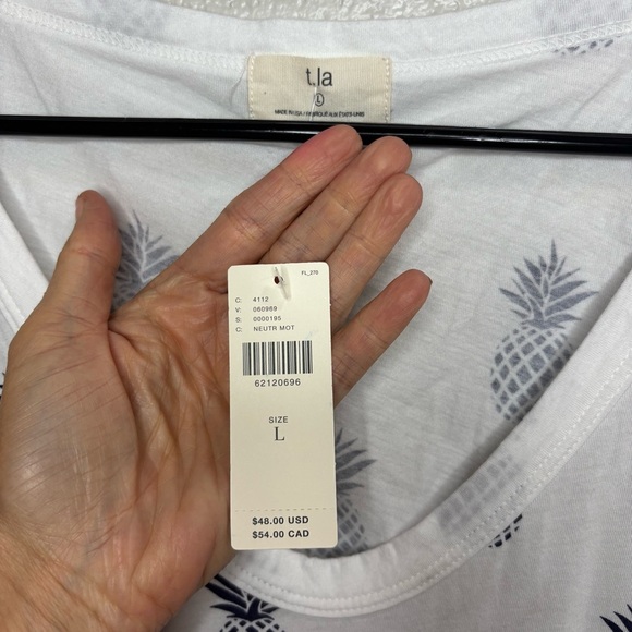 NWT Anthropologie Pineapple Print White Tank Top - Picture 3 of 4